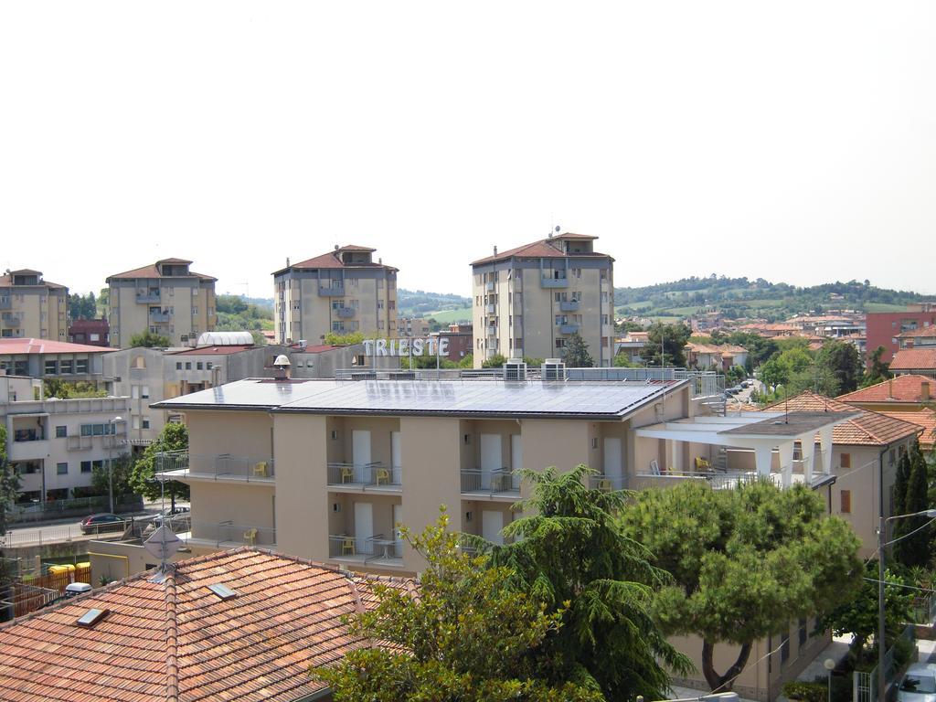 Hotel Trieste Senigália Exterior foto